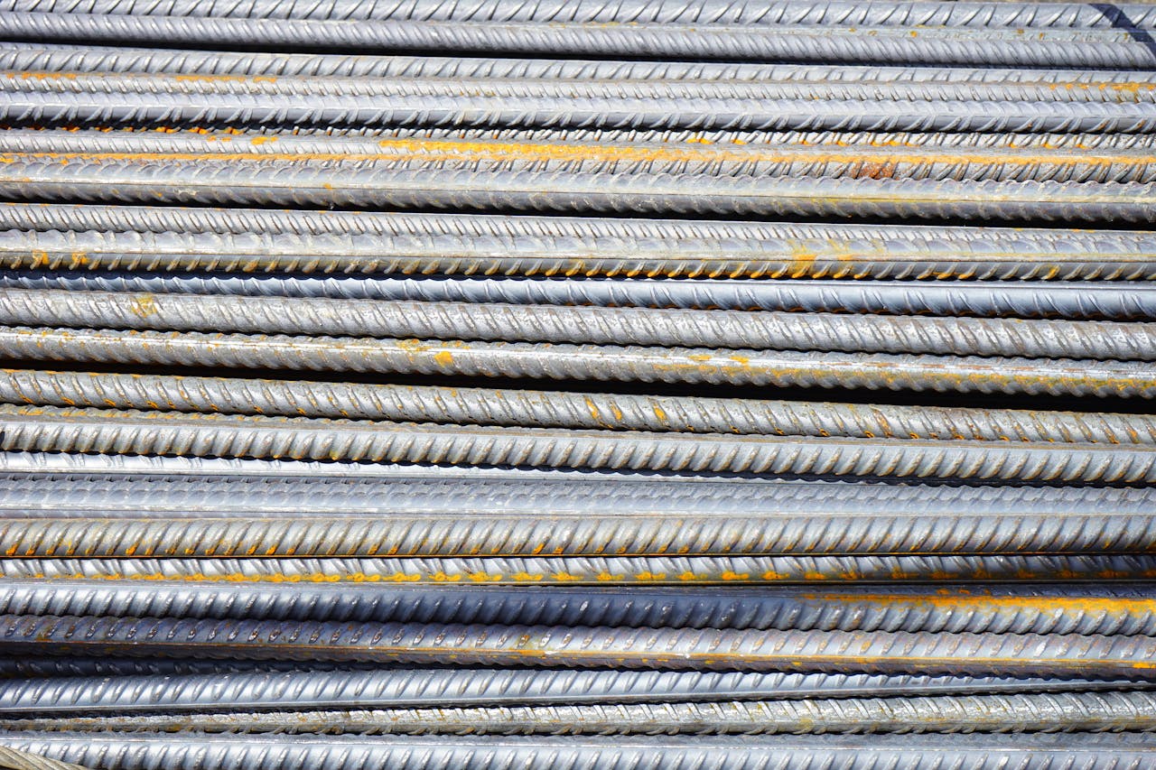 iron-rods-reinforcing-bars-rods-steel-bars-46167-46167.jpg